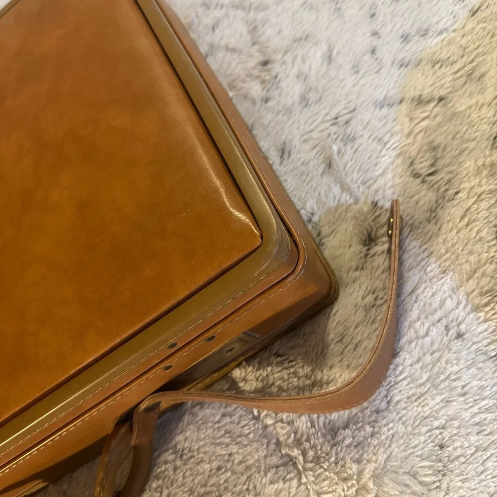 Vintage Hartmann Belting Leather Attaché Briefcase - Excellent Condition w/ Key